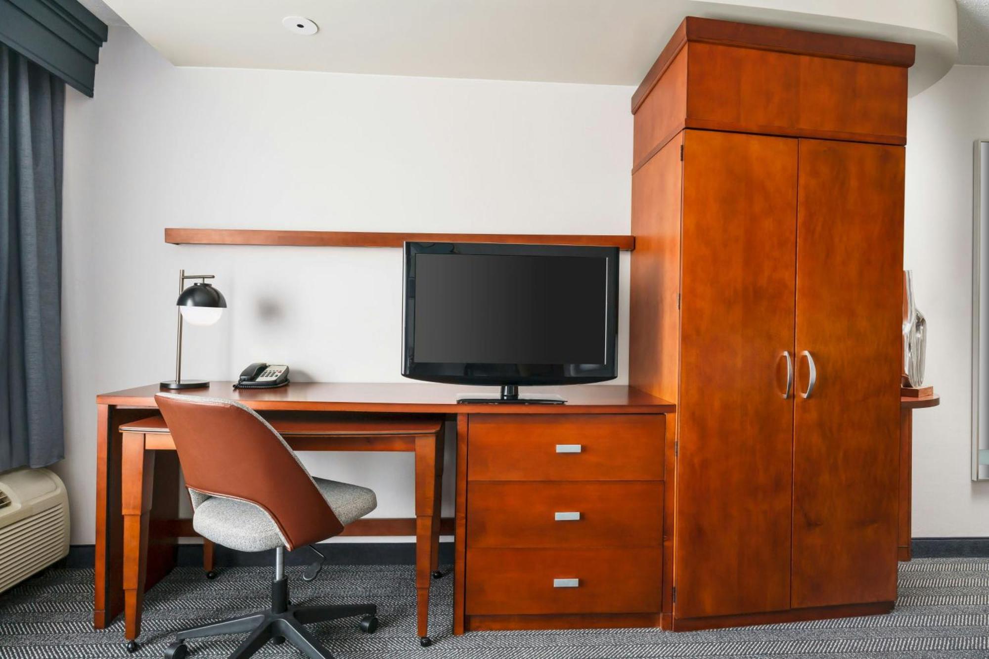 Hotel Courtyard Hartford Farmington Extérieur photo
