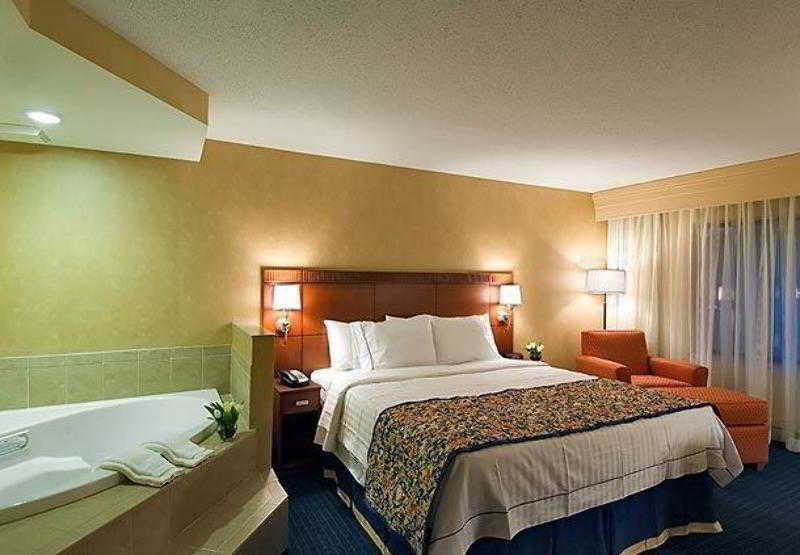 Hotel Courtyard Hartford Farmington Extérieur photo