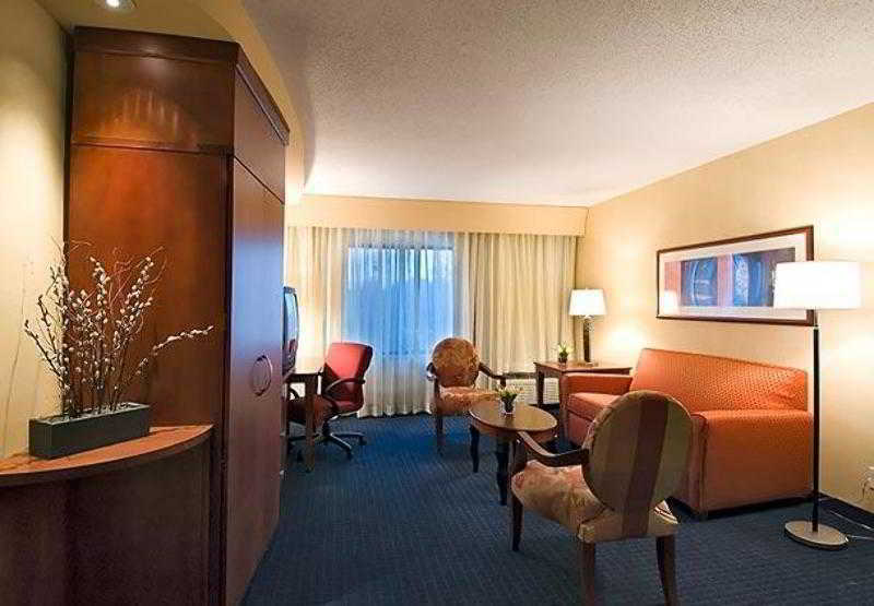 Hotel Courtyard Hartford Farmington Extérieur photo